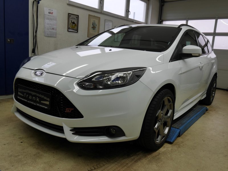 Ford Focus Turnier ST RECARO,18ZOLL, incl.1J.GARANTIE