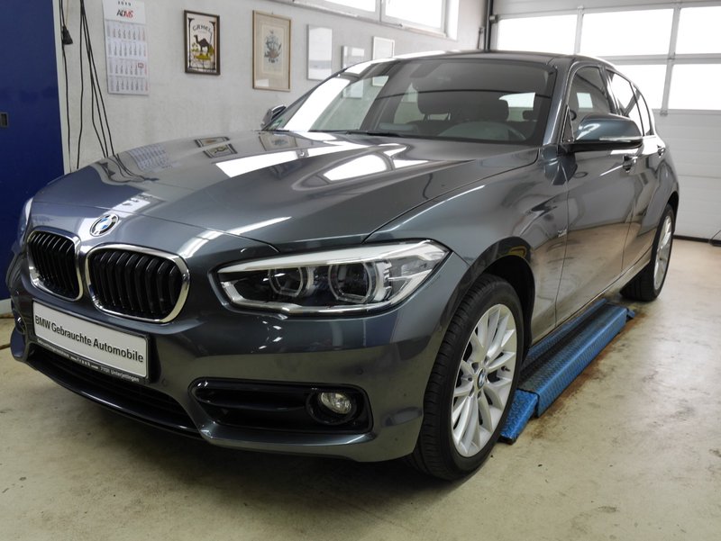 BMW 118i Sport Line sehr gepflegt,Nichtraucher,incl.1J.GARANTIE