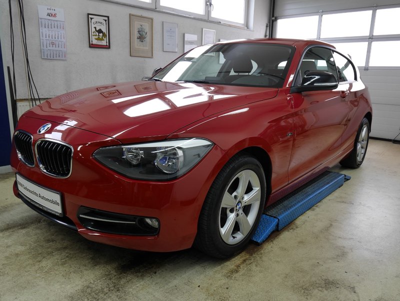 BMW 116i Sport Line PDC,SHZ,incl.1 J. GARANTIE
