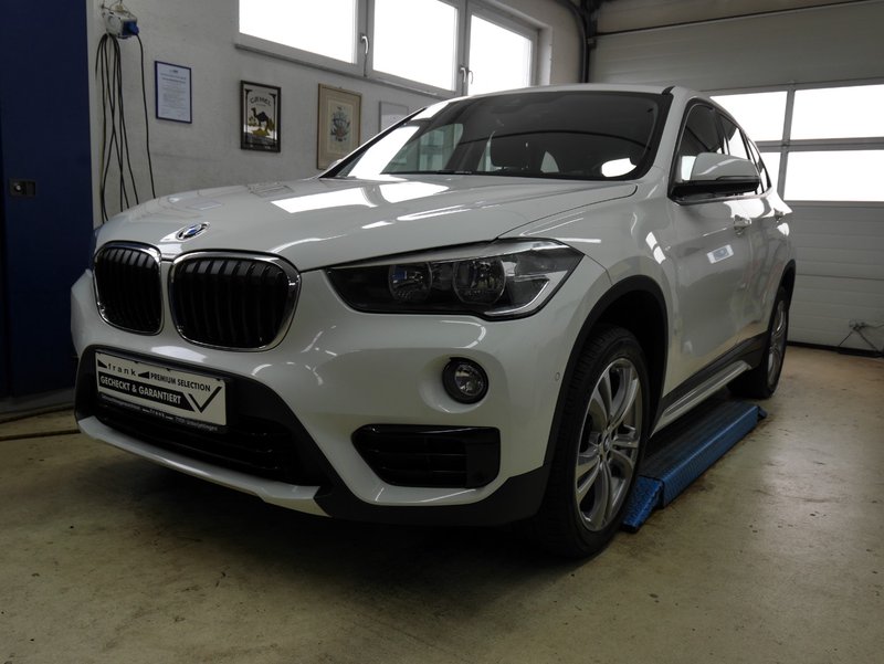 BMW X1 xDrive18d Sport Line sehr gepflegt, incl.1 J. GARANTIE