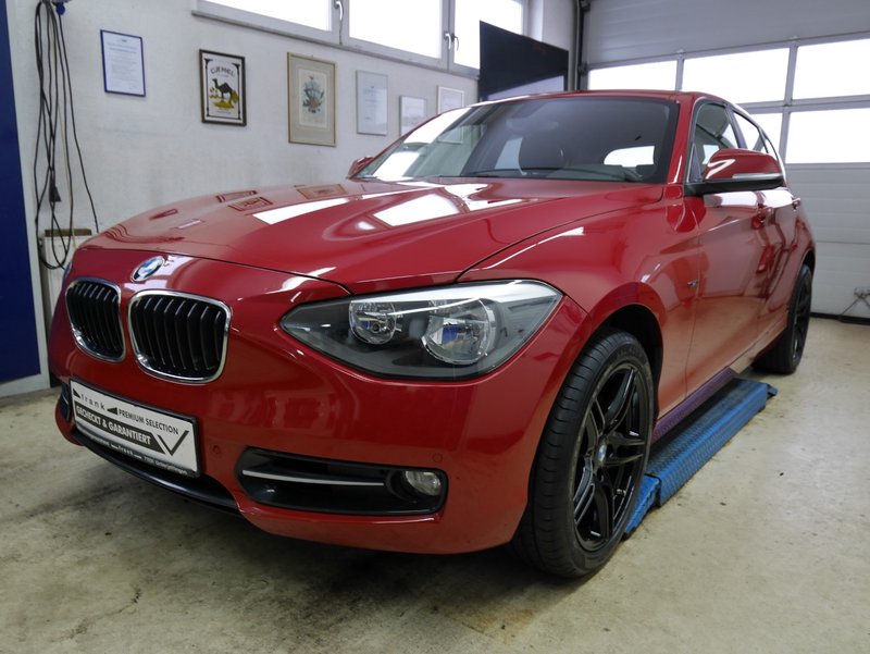 BMW 118i Sport Line NAVI, SHZ,PDC,17ZOLL,incl.1J.GARANTIE