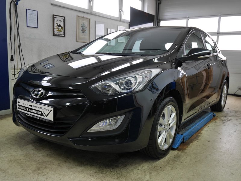 Hyundai FIFA World Cup Edition KAMERA,NAVI,SHZ,PDC