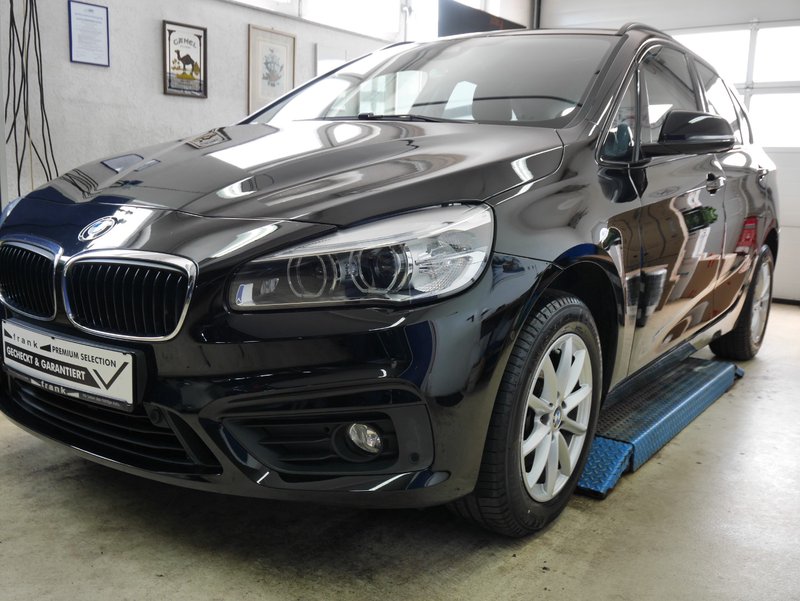 BMW 218 d Advantage LED,SHZ,PDC,incl.1J.GARANTIE