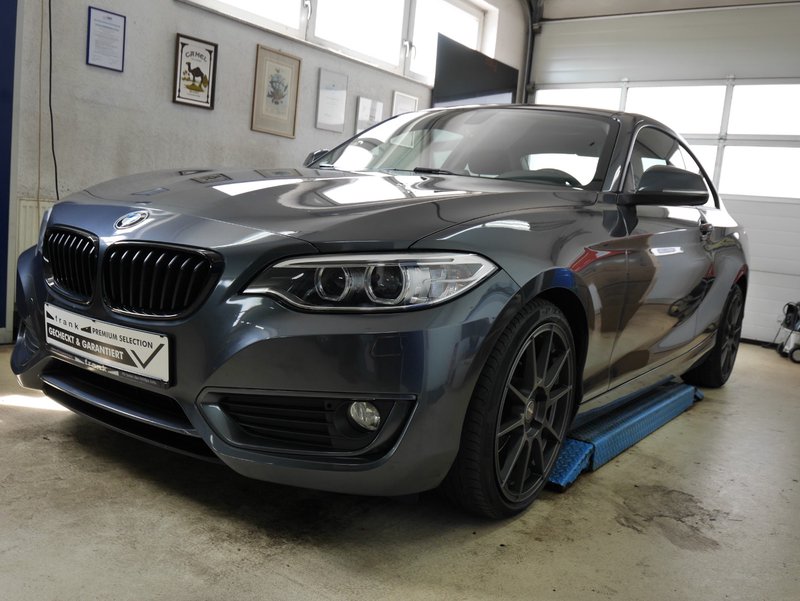 BMW 220 i Advantage 18 ZOLL,M-Lenkrad,Sportfahrwerk,1J.GARANTIE