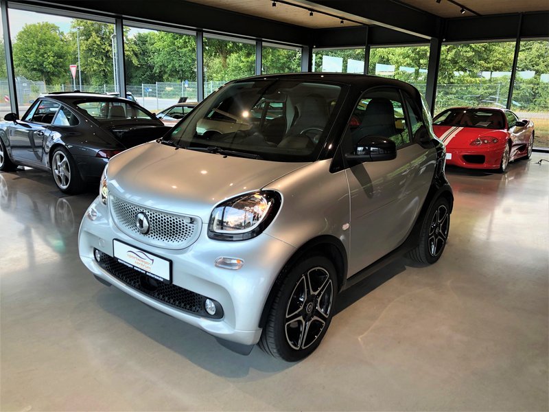 Smart fortwo coupe Leder Top Zustand PRIME, JBL ,PANO.