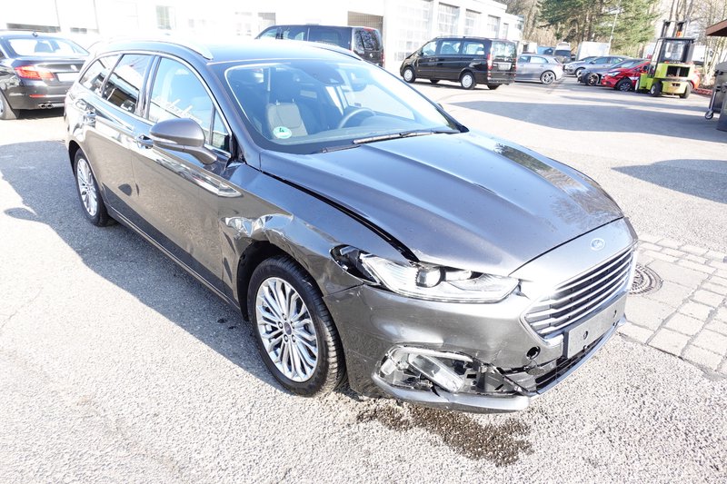 Ford Mondeo Turnier 2.0 D Titanium Kamera. Navi. Klimaautom. Alu. SHZ.