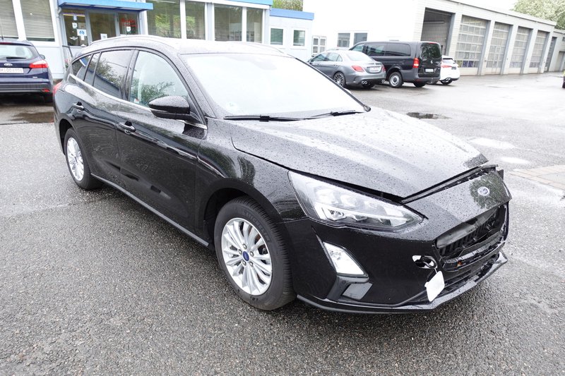 Ford Focus 2.0 D Turnier Titanium X Kamera. Navi. Klimaaut. SHZ.PDC. Alu.
