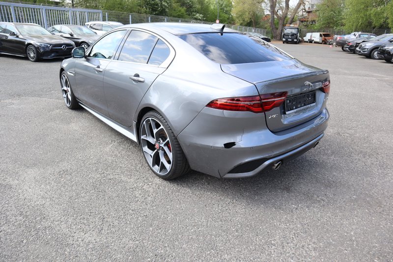 Jaguar XE P300 R-Dynamic HSE AWD Kamera, Navi. Leder, Klimaaut. El-Sitze. SHZ.