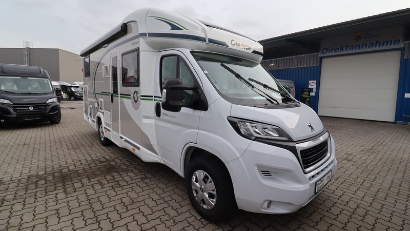 Chausson 724 Etape Line Connect / Arctic Paket Solar Radio Kamera