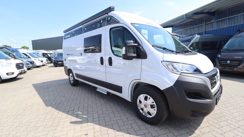 Chausson V594 First Line 3,5T Arctic Accessoires Connect Markise Solar
