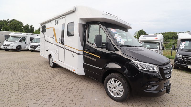 Eura Mobil Profila T 726 EF Luminary S Fahrassistenz Hubbett Backofen