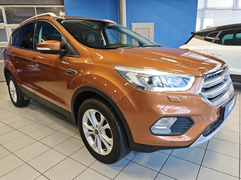 Ford Kuga Titanium 1,5 176PS 4x4 Aut. 8*Alu/Navi/Winterp.