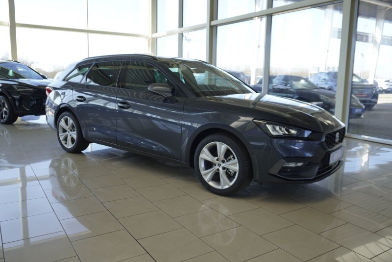 SEAT Leon ST FR 1,5 eTSI DSG Pano/Navi/Kamera/ACC/el.Klappe    **