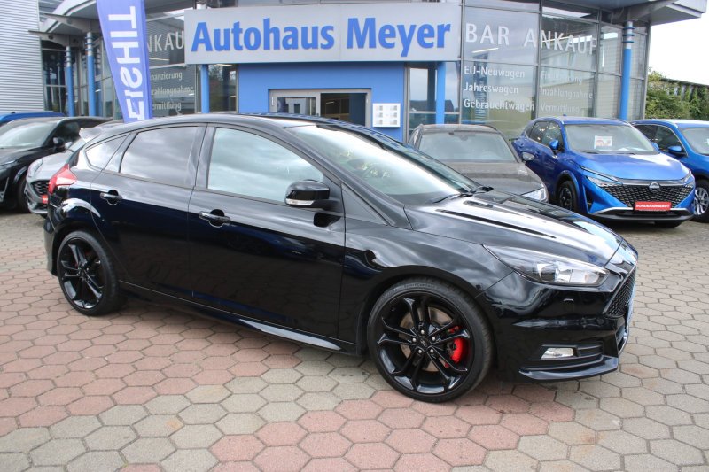 Ford Focus ST 2.0 MK3 EcoBoost 1.Hd Scheckheft top Gepflegt