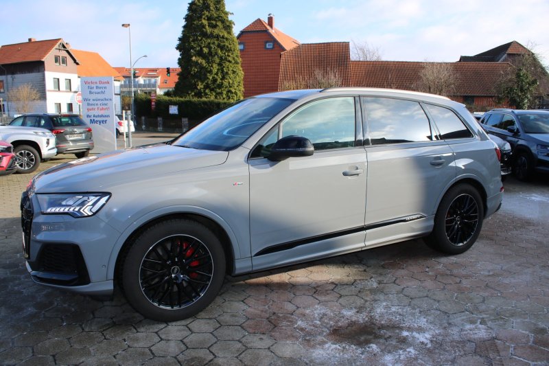 Audi Q7 55TFSI Competition S-Line UVP=101000?!