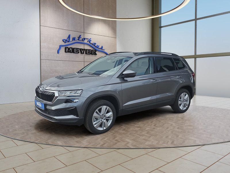 Skoda Karoq 1,5TSI DSG aAHK/ACC/Kamera/Winterp.       **