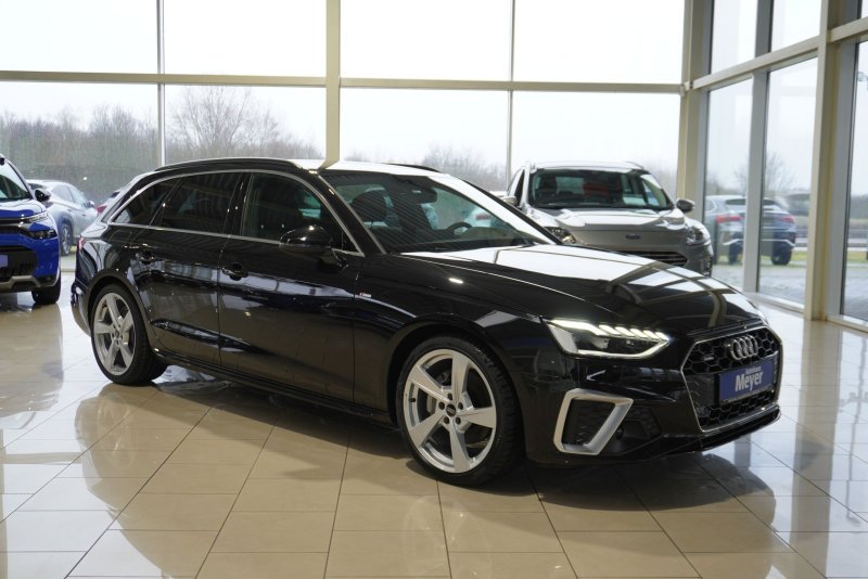 Audi A4 Avant S-Line 40TFSI Quattro BLACK WEEK SPECIAL!     **