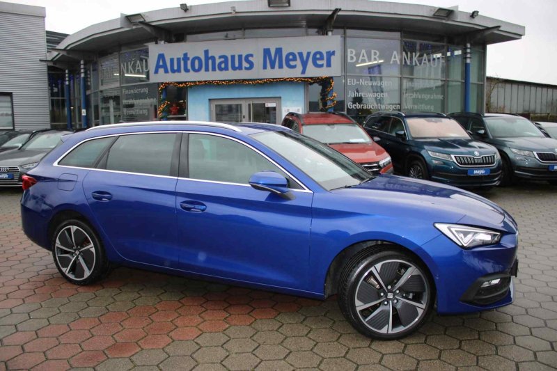 Seat Leon Sportstourer 1.4 e-HYBRID Xcellence Navi, Virtual, Panor.,LED
