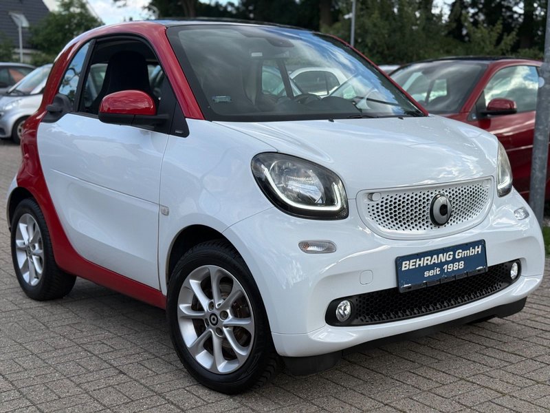 Smart ForTwo*PANORAMA*90PS*KAMERA*NAVI*1.HAND*