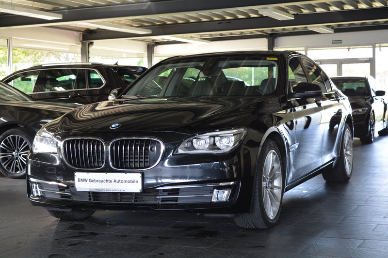 BMW 730d xDrive ACC/HEAD-UP/GLASDACH/NIGHTVISION