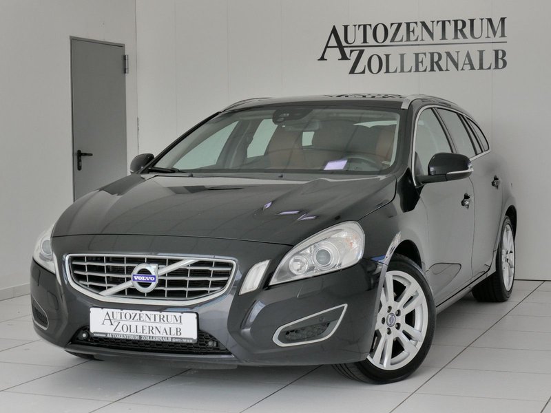 Volvo V60 Kombi 2.0 D Aut. Summum *TÜV NEU*XENON*NAVI*