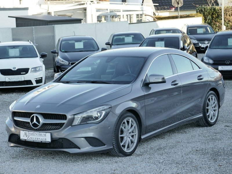 Mercedes-Benz CLA 180 7G-DCT Urban *BI-XENON*NAVI*LEDER*TOP*