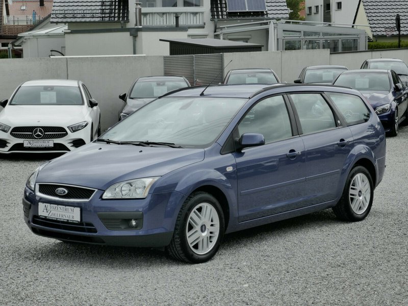 Ford Focus Kombi 1,6 Ti-VCT Ghia *1.HAND*WENIG KM*ALU