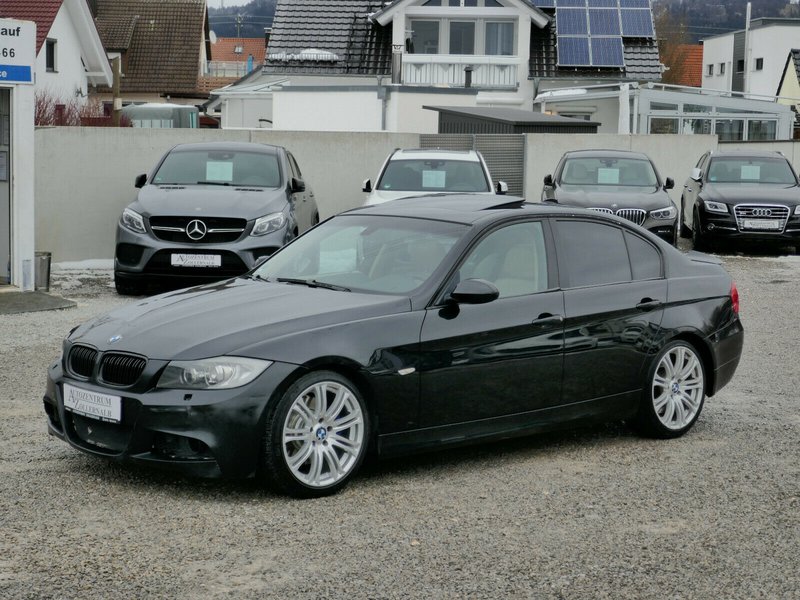 BMW 330i Automatik Lim. *M-PAKET*LEDER*NAVI PROFESS.