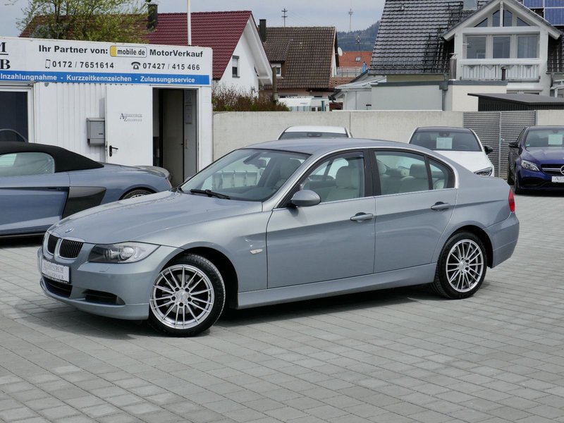 BMW 325i Limousine *AUTOMATIK*LEDER*TÜV NEU*17"-ALU*