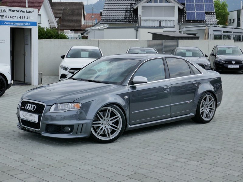 Audi RS4 Lim. 4.2 quattro *DAYTONAGRAU*BOSE*NAVI PLUS