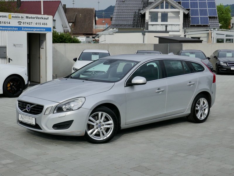 Volvo V60 D5 AWD Geartronic Momentum *ACC*ONLY EXPORT*