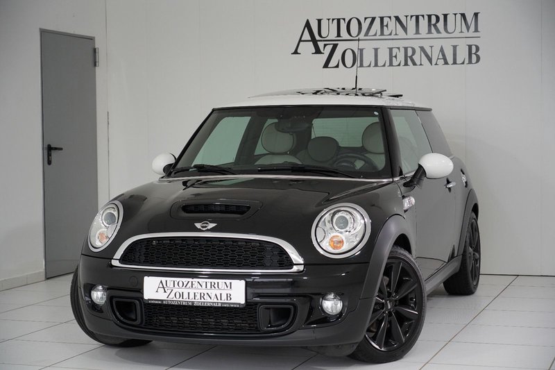MINI Cooper S *XENON*CHILI*WIRED*LEDER*NAVI*GLASDACH*