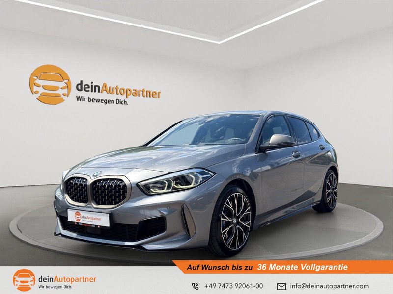 BMW M135 i xDrive PANO/RFK/NAVI/HUD/LEDER