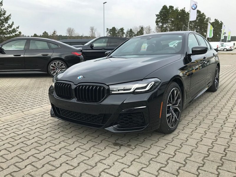  ドット　黒 BMW 540 i xDrive Sedan - Tax Free Military Sales in Grafenwöhr