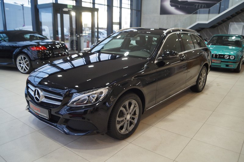 Mercedes-Benz C 220 T d 4Matic AVANTGARDE LED COMAND SHZ PDC