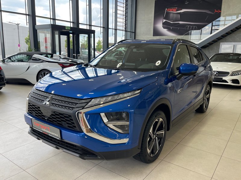 Mitsubishi Eclipse Cross Hybrid 4WD TEMPO AHK LED SPURHALT