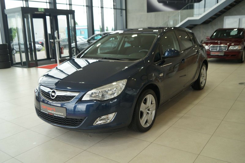 Opel Astra J Lim. 5-trg. Design Edition|Klima|SHZ|PDC