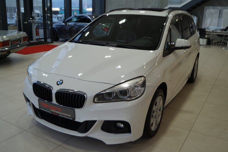 BMW 218 Gran Tourer M-Paket LED/PANO/SHZ/AHK/AUTOMAT