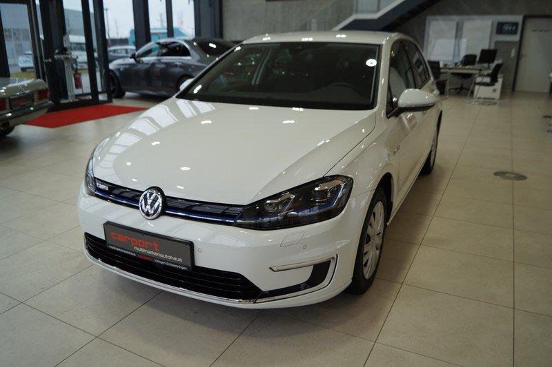 Volkswagen e-Golf  Aut. LED WP Schnelllader Volldigital