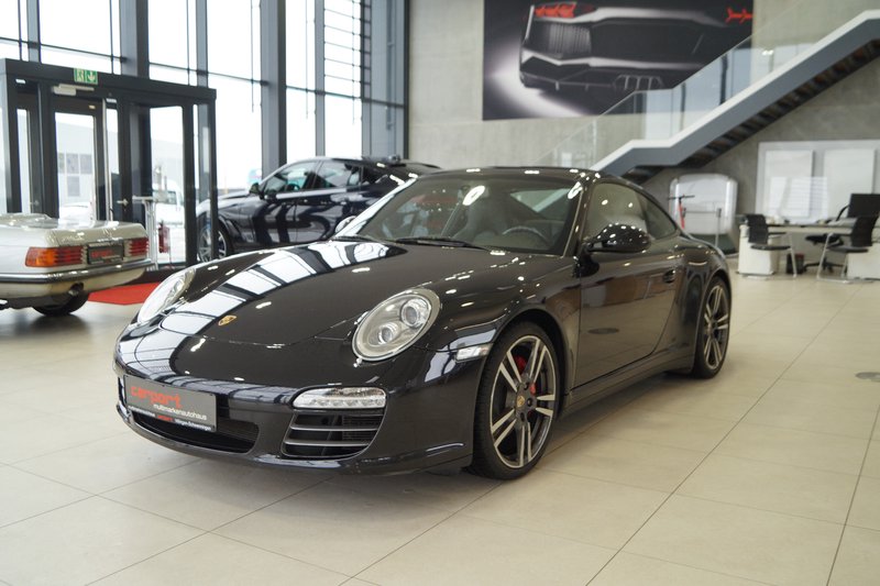Porsche 911 Carrera 4 S Coupe SPORTABGAS|CHRONO|BOSE|