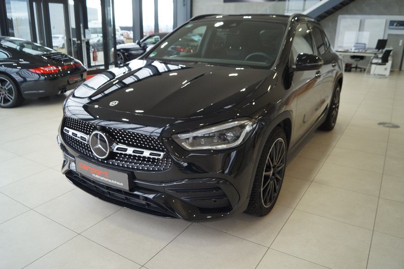 Mercedes-Benz GLA 220 d 4Matic AMG PANO DISTR. MBUX LED NIGHT