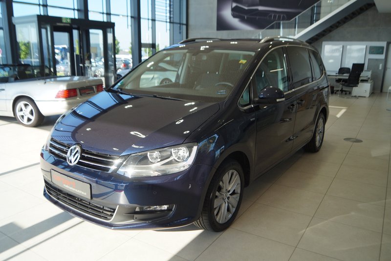 Volkswagen Sharan Life 4Motion TEMPO NAVI SHZ PDC 7 Sitzer