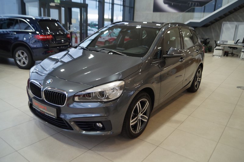 BMW 218 Active Tourer AUT. LED SPORT NAVI AHK SHZ