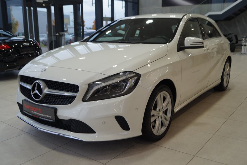 Mercedes-Benz A 180 Blueefficiency Urban Facelift Auto|LED|SHZ