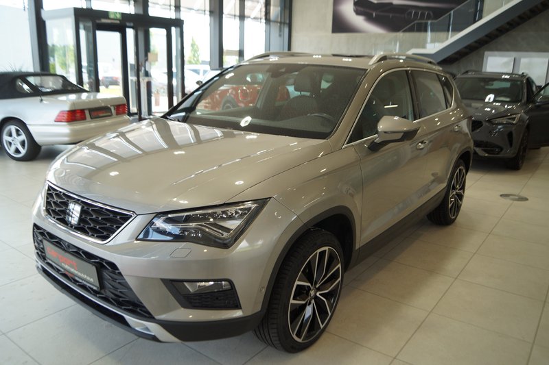 Seat Ateca Xcellence 4Drive PANO ACC DSG AHK STANDHZG 360