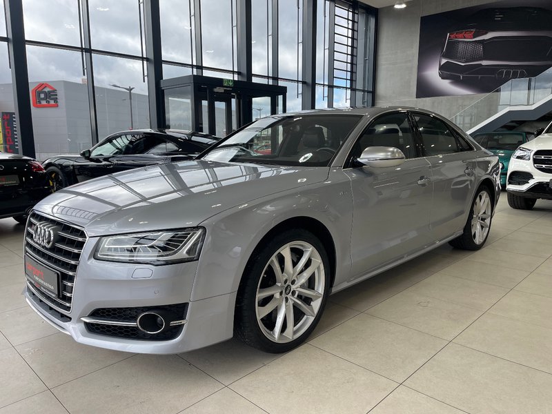 Audi S8 quattro plus MATRIX HUD NIGHTVISION ACC 360