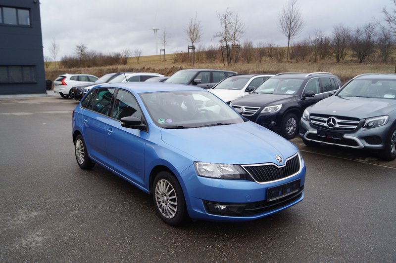 Skoda Rapid Spaceback Style 1.HAND PDC SHZ KLIMA