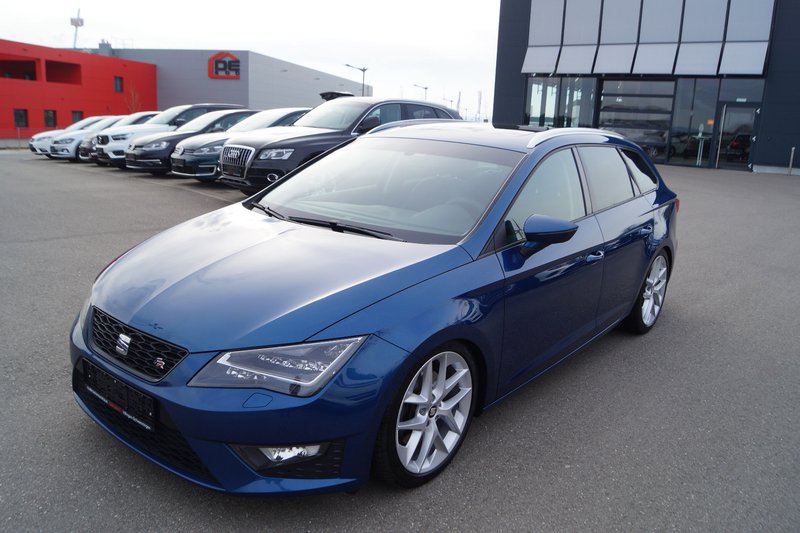 Seat Leon ST FR PANO LED DSG SHZ PDC  162kW
