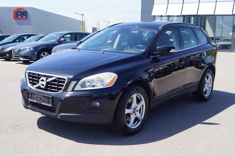 Volvo XC60 Momentum AWD AHK SHZ PDC TEMPO