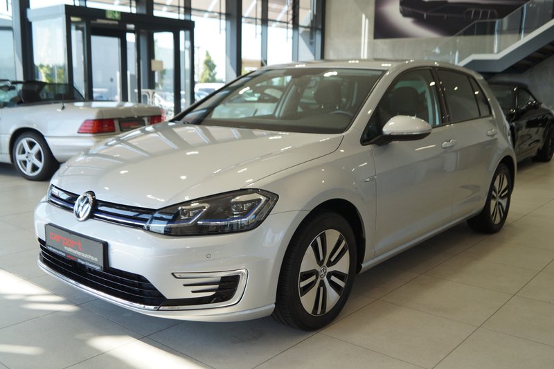 Volkswagen Golf VII e- Wärmepumpe|ACC|Navi|LED